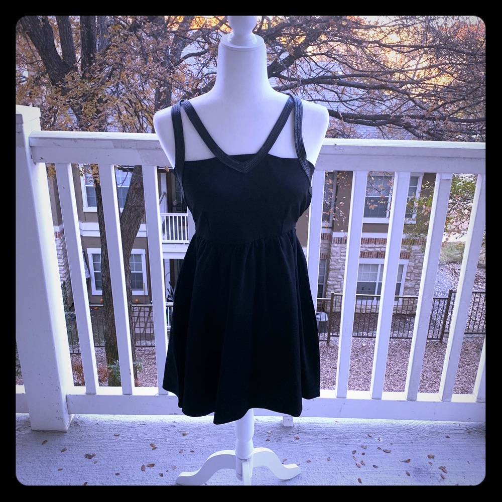 Small Sea Gypsies by Lost black dress